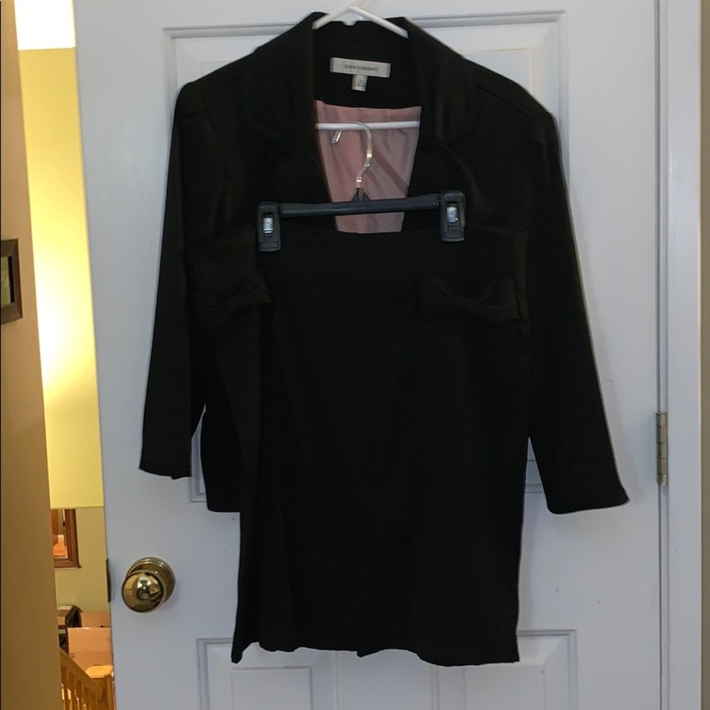 Harvé benard women’s suit. Black md top 10 skirt